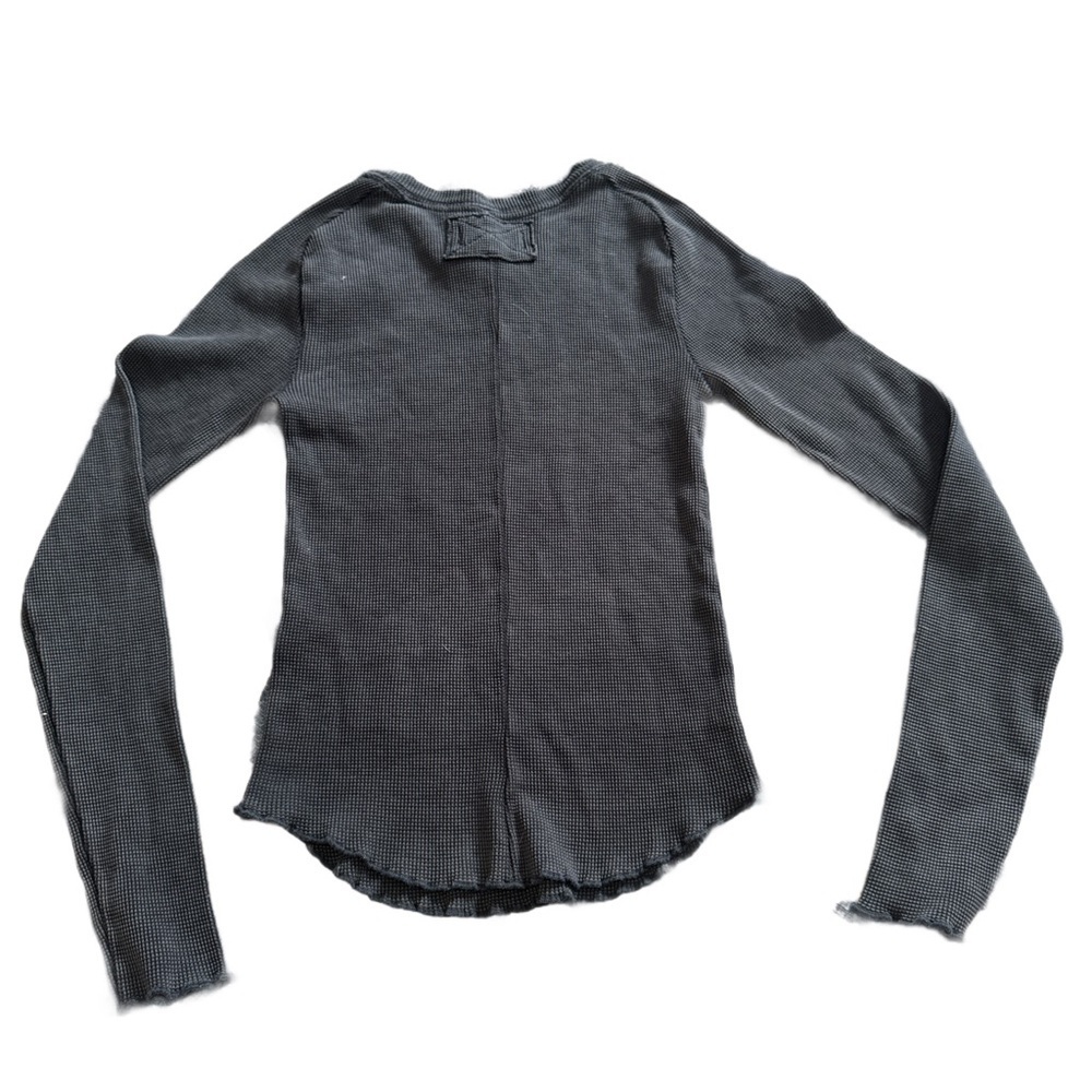 Free People We the Free Waffle Knit Long Sleeve Ruffle Hem Top in Charcoal XS - Picture 2 of 3